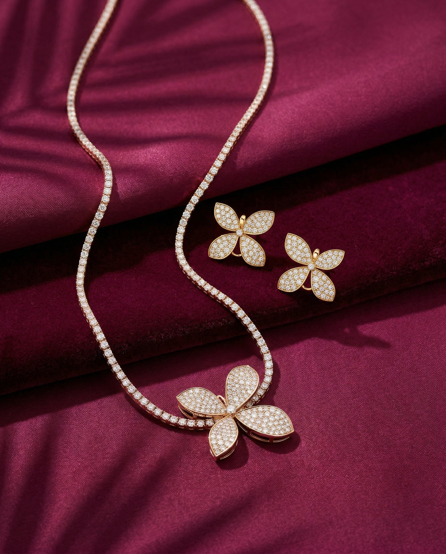 Bloom & Beyond pendant with earrings (chain included)