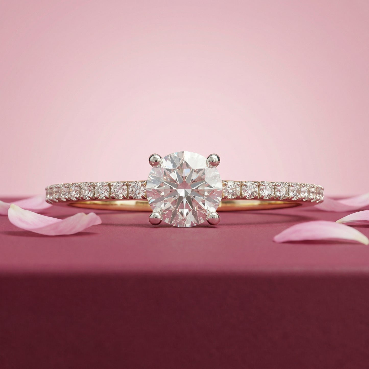 MODERN SOLITAIRE RING